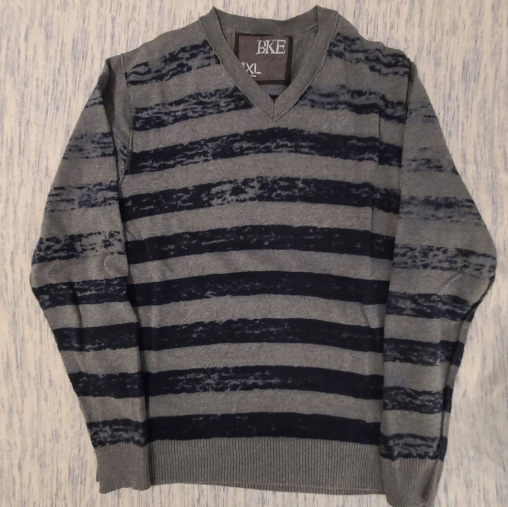 Buckle faded distressed striped v-neck sweater grey navy